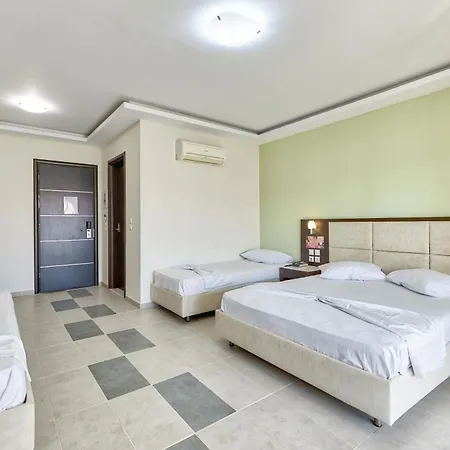 Majestic Hotel & Spa-2