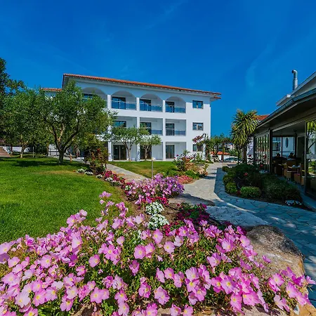 Flegra Palace-2