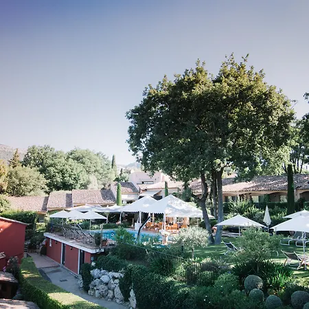 Hotel****Spa & Restaurant Cantemerle-3