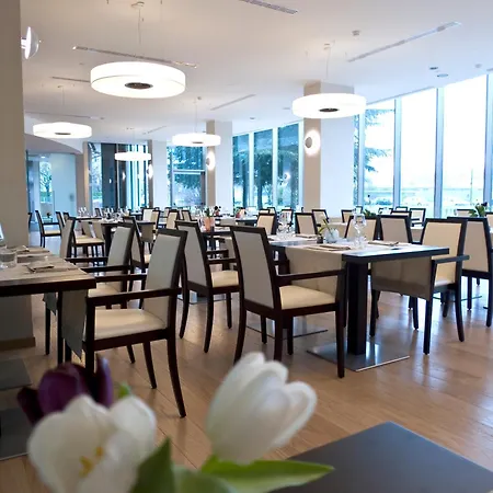 Best Western Plus The Hub Hotel-3