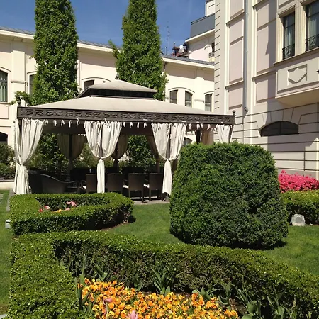 Grand Visconti Palace-3