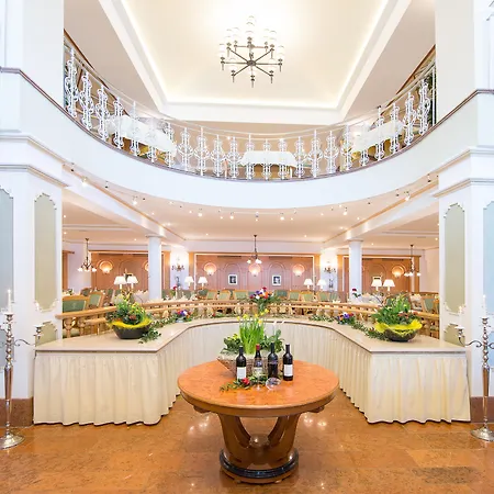Grand Hotel Zell Am See-2