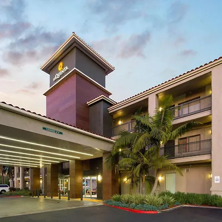 La Quinta By Wyndham Orange County Airport-3