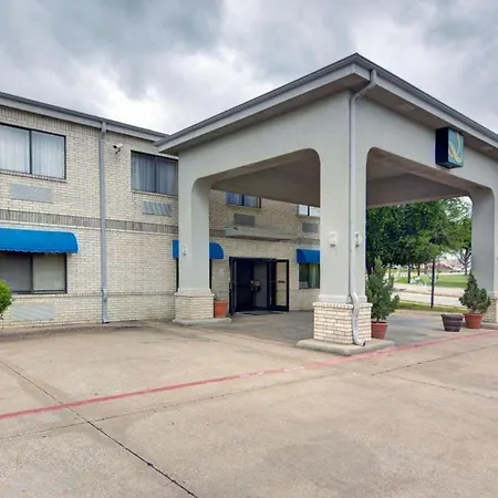 Quality Inn & Suites Grand Prairie South-3