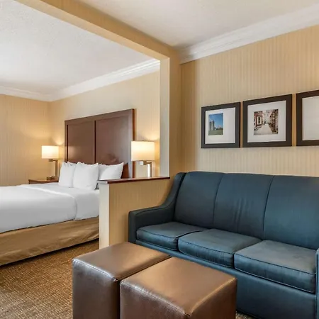 Comfort Suites Downtown Carlisle-2