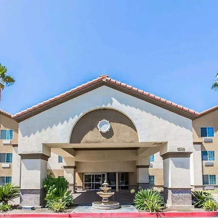 Comfort Suites Bakersfield-3