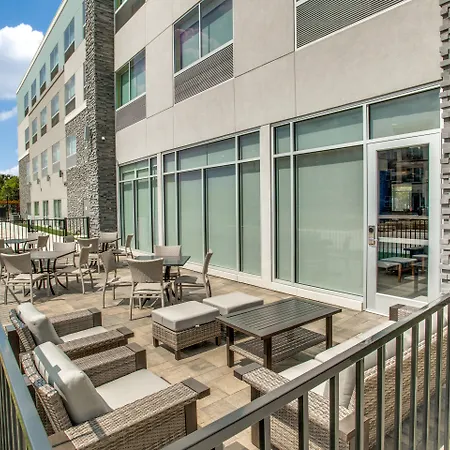Hilton Garden Inn Denton-2
