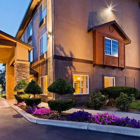 Best Western Plus Rama Inn & Suites-2