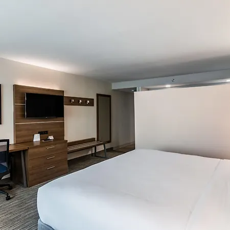 Holiday Inn Express & Suites Camarillo By Ihg-3