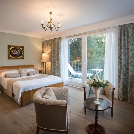 Hotel Belle Epoque-2