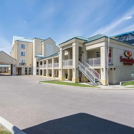 Econo Lodge Inn & Suites University-2