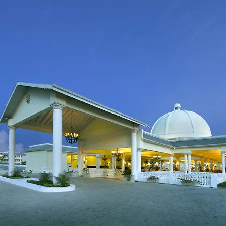 Grand Palladium Lady Hamilton Resort & Spa-2