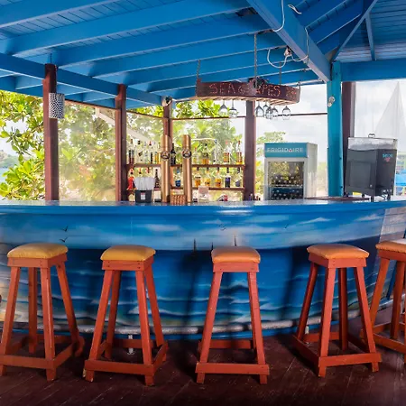 Bay Gardens Beach Resort And Spa-2