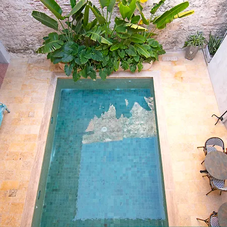 Ananda Hotel Boutique-2