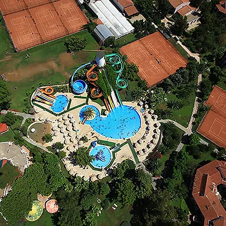 Starlight Resort Hotel-3