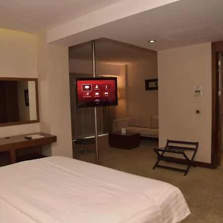 Crowne Plaza Istanbul Harbiye By Ihg-2