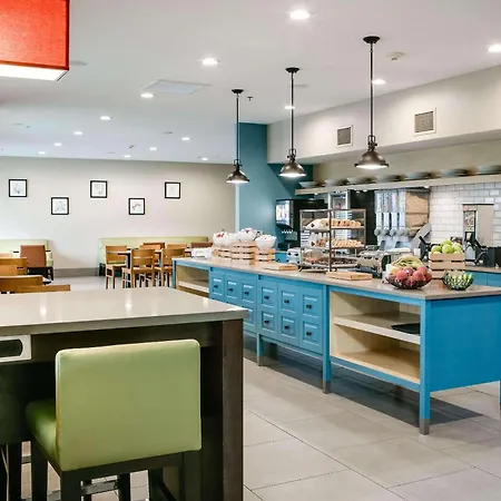Country Inn & Suites By Radisson, Middleton - Madison West-2