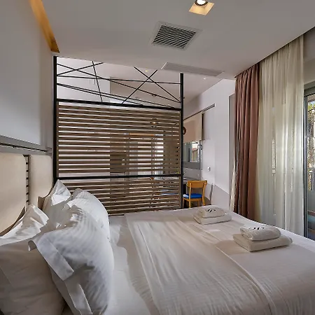 Seascape Luxury Residences (Adults Only)-2