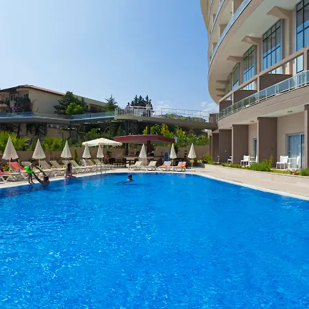 Justiniano Park Conti-3