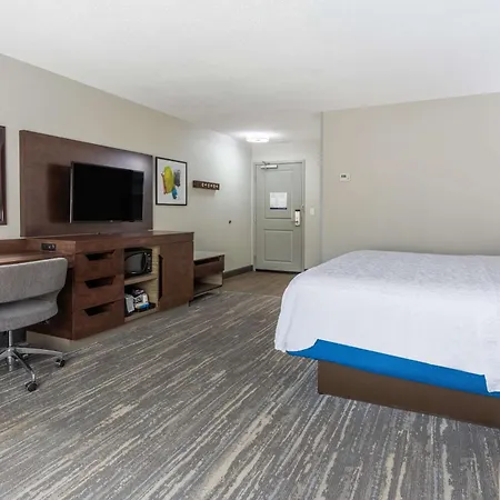 Hampton Inn Sioux Falls-3