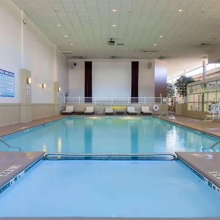 Ramada By Wyndham Boise-3