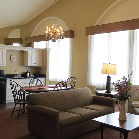 Best Western Plus Dutch Haus Inn And Suites-3