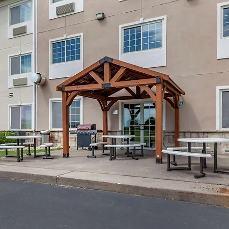 Comfort Suites Delavan - Lake Geneva Area-3