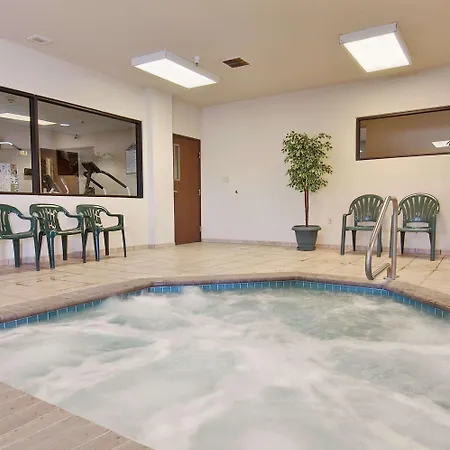 Wingate By Wyndham Pueblo-3
