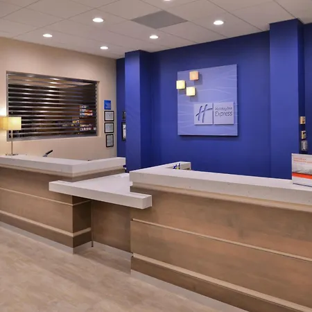 Holiday Inn Express & Suites Pasadena - Los Angeles By Ihg-3