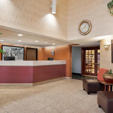 Super 8 By Wyndham Wausau-3