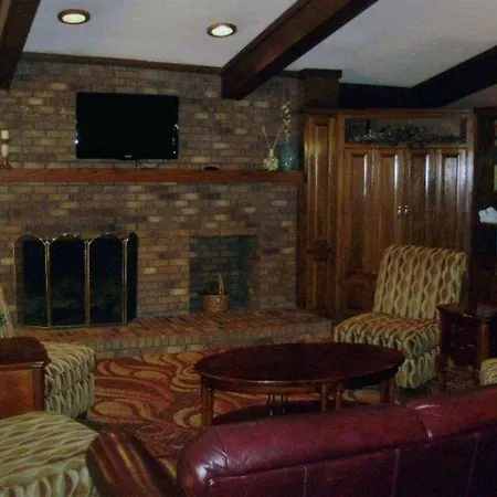 Quality Inn & Suites Searcy I-57-2