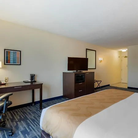 Quality Inn & Suites Keokuk North-2