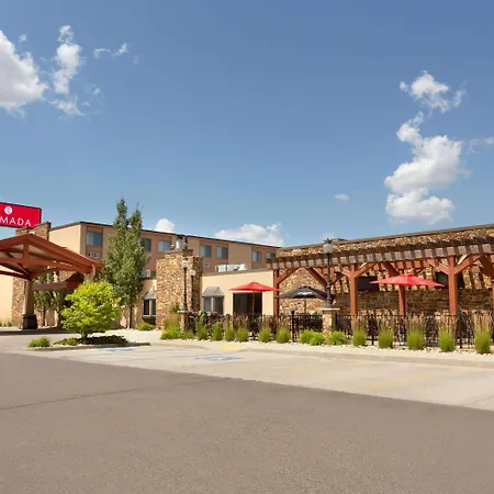 Ramada By Wyndham Fargo-2