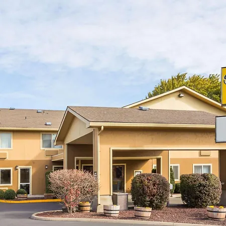 Super 8 By Wyndham Lagrande-2