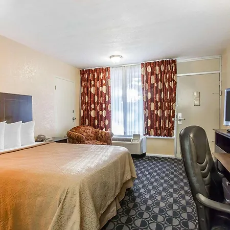 Quality Inn Ada Near University-2