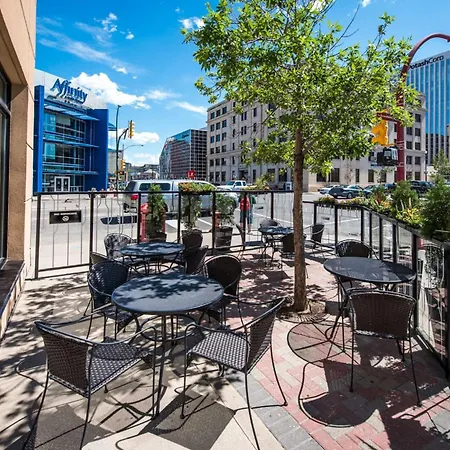 Hilton Garden Inn Saskatoon Downtown-3