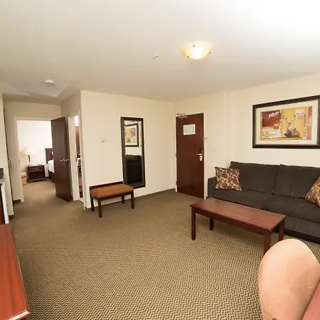 Holiday Inn & Suites Lloydminster By Ihg-3