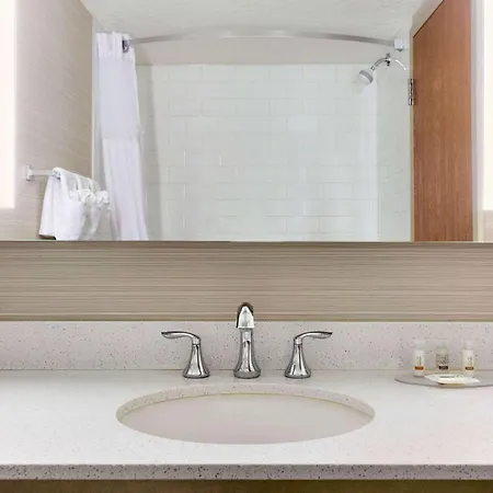 Days Inn & Suites By Wyndham Yorkton-2