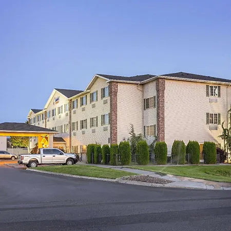 Comfort Suites Yakima-3