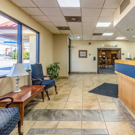 Quality Inn Newport-3