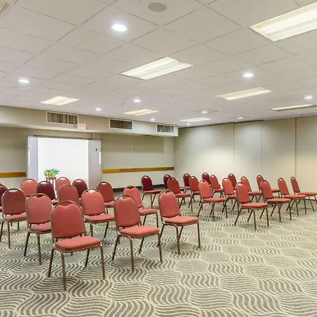 Quality Inn Newport-2