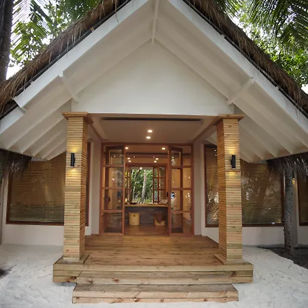 Kudafushi Resort & Spa-3