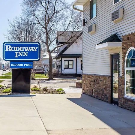 Rodeway Inn & Suites Near Okoboji Lake-3