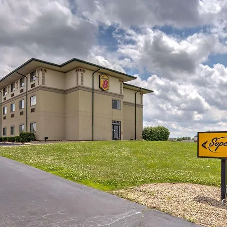 Super 8 By Wyndham Waterloo-2