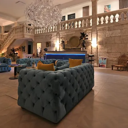 Le Confidentiel Hôtel-3