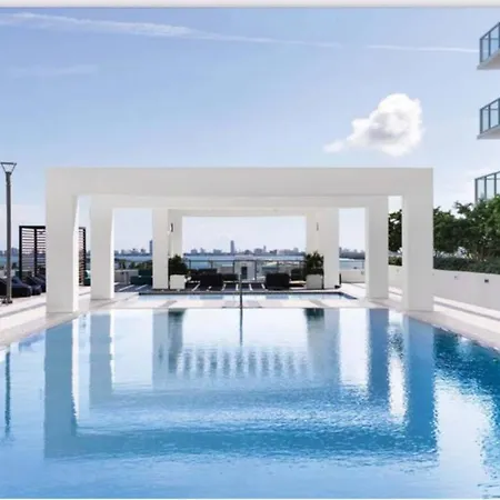 Sleek 2Bd 2Ba Condo In Miami Design District-3