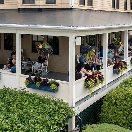 Colonial Inn-2