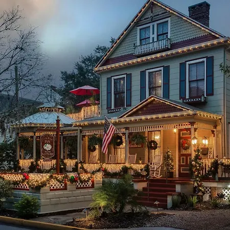 Cedar House Inn-2