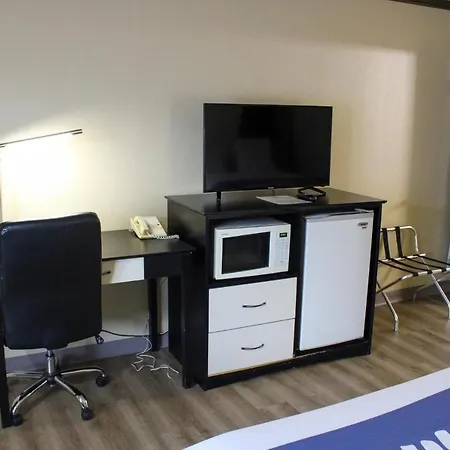 Days Inn By Wyndham Bend-2