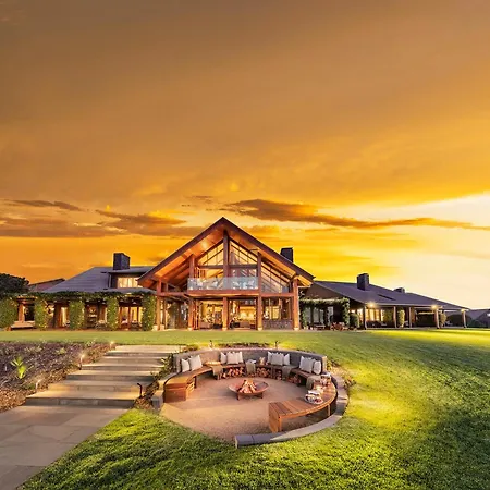 Spicers Peak Lodge-3